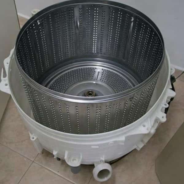 Tambor de máquina de lavar limpo, sem resíduo acumulado (05)